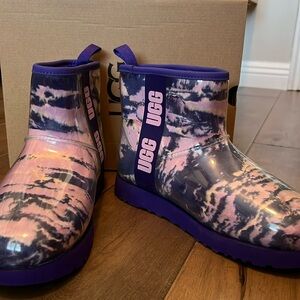New UGG classic clear mini boots (women)